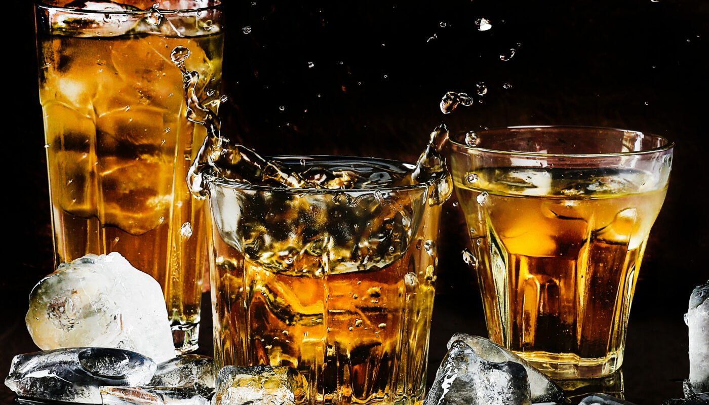 Can I drink alcohol on a keto diet? - alcohol bar black background close up 602750 1400x800 1 alcohol bar black background close up - Can I drink alcohol on a keto diet?