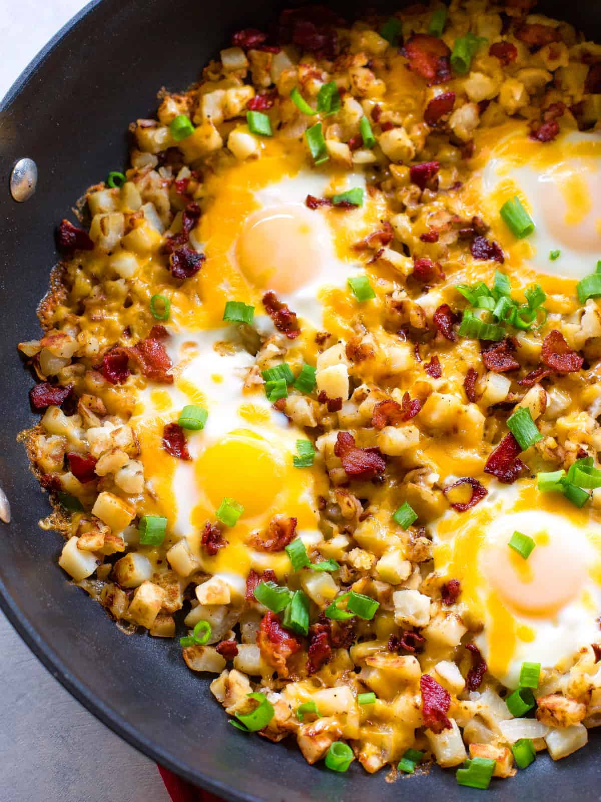 bacon egg potato breakfast skillet - Bacon, Egg, and Potato Breakfast Skillet