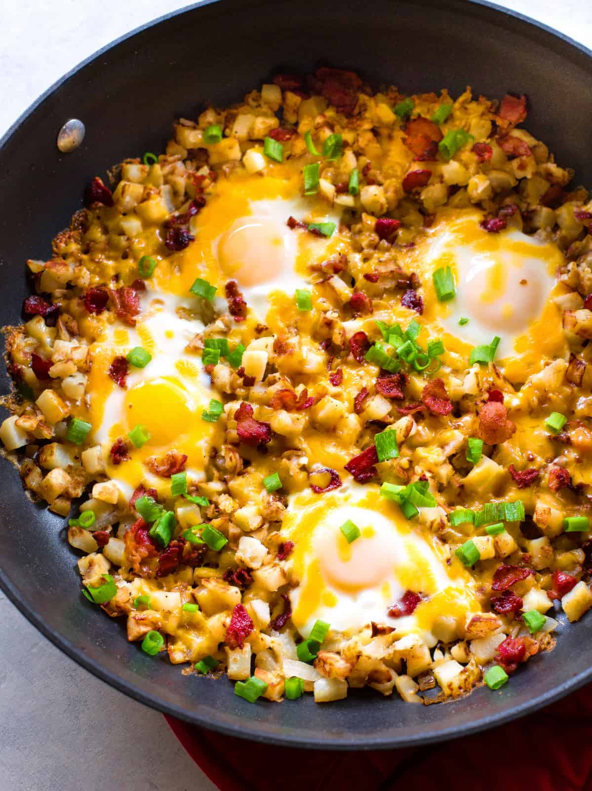 bacon egg potato breakfast skillet - Bacon, Egg, and Potato Breakfast Skillet