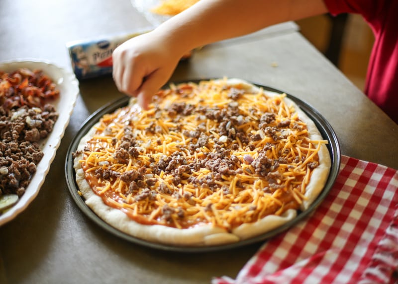 fb image - Bacon Cheeseburger Pizza