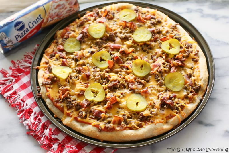 Bacon Cheeseburger Pizza - your favorite cheeseburger toppings piled on top of a pizza crust. {The GIrl Who Ate Everything}