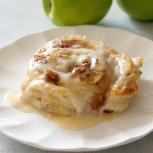 apple cider cinnamon rolls - Apple Cider Cinnamon Rolls