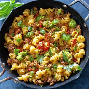 one pan sausage sundried tomato pasta - One-Pan Sausage, Broccoli, and Sun-dried Tomato Pasta