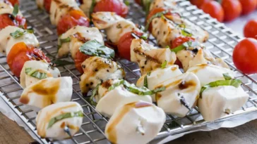 chicken caprese kebabs grilled - Chicken Caprese Kebabs