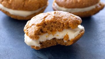 pumpkin whoopie pies - Pumpkin Whoopie Pies