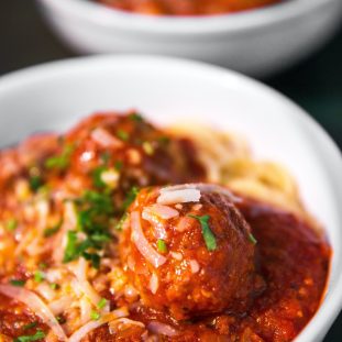 spaghetti with meatballs stockpack unsplash scaled - Easy Keto Meatballs – The Perfect Low-Carb Snack for Keto Dieters!