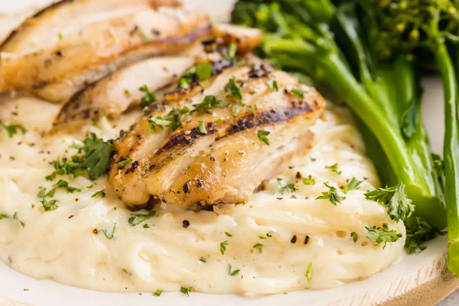 Keto Chicken Alfredo - keto chicken alfredo 1 Keto Chicken Alfredo - keto chicken alfredo 1