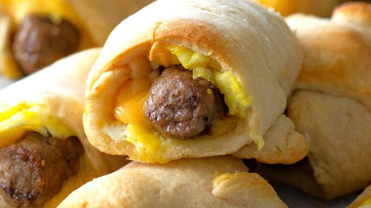 sausage egg roll ups - Sausage and Egg Roll Ups