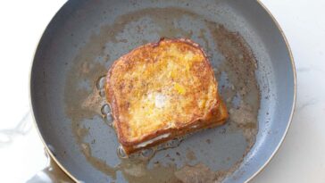 strawberry cream cheese stuffed french toast - Strawberry Stuffed French Toast