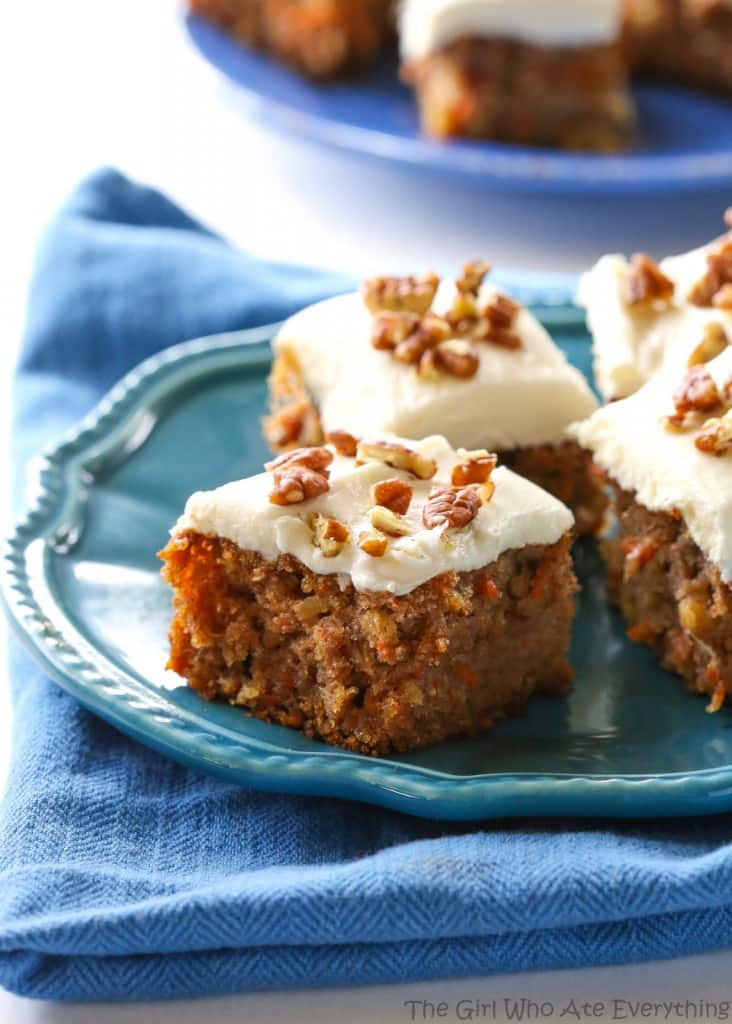 Moist Carrot Cake - super moist carrot cake that full of flavor. the-girl-who-ate-everything.com