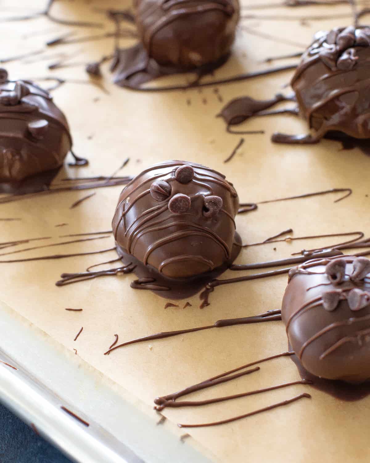 Chocolate Chip Cookie Dough Truffles - chocolate chip cookie dough truffles 08