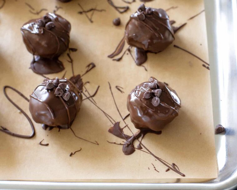 chocolate chip cookie dough truffles - Chocolate Chip Cookie Dough Truffles