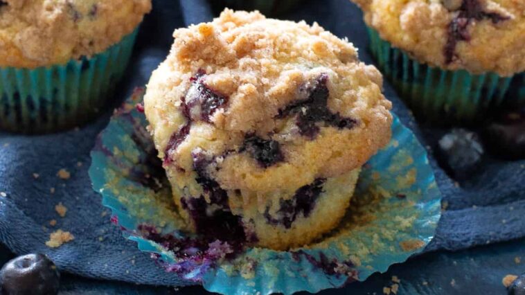 blueberry streusel muffins - Blueberry Streusel Muffins