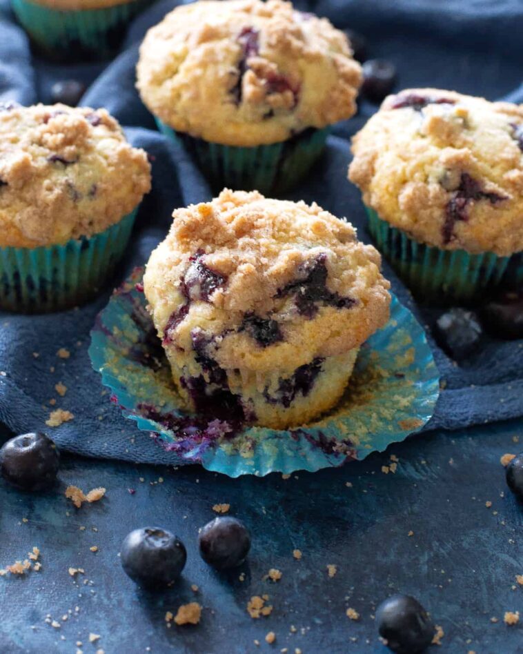 blueberry streusel muffins - Blueberry Streusel Muffins
