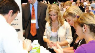 **”Transform Your Life: Innovative Weight Loss Strategies for 2025″**

As we step into 2025, the pursuit of effective weight loss continues to evolve, blending technology, nutrition science, and holistic wellness. This year’s strategies emphasize personal