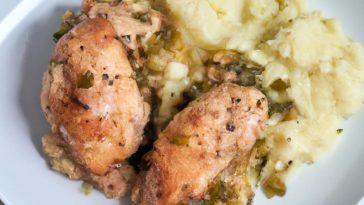 2025 Keto Recipe: Zesty Garlic Herb Chicken Thighs with Cauliflower Mash