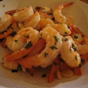 Keto-Friendly Garlic Shrimp Skillet: Under 10g Net Carbs per Serving!