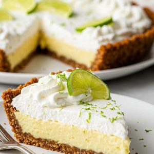 Keto Snack Bliss: Easy & Low-Carb Treat Under 10g Net Carbs with Bonus Tips!